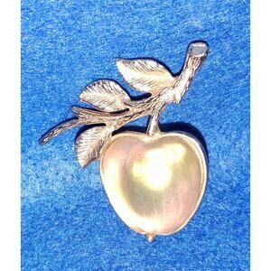 Vintage Sarah Coventry Apple Brooch – Signed – Gold Tone Fruit Pin – 1960s–1970s